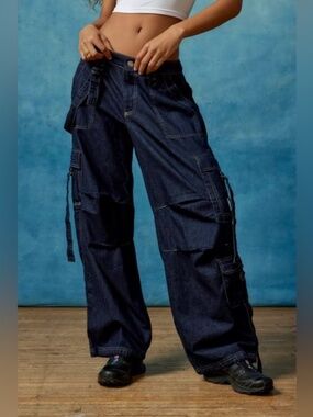 BDG Baggy Cargo Blue Jeans